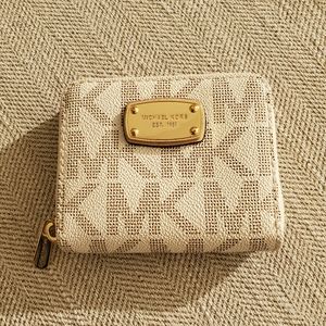 Michael Kors Logo Small Wallet